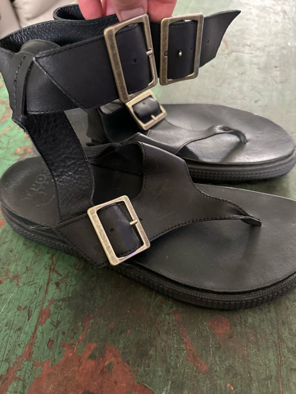 Sorel Black Leather Buckle Thong Sandals with Brass Buckle